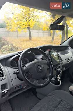 Мінівен Opel Vivaro 2012 в Зміїві