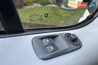 Грузовой фургон Opel Vivaro 2005 в 