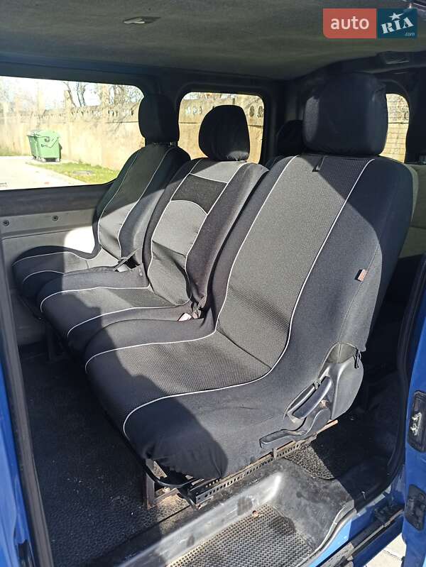 Минивэн Opel Vivaro 2009 в 