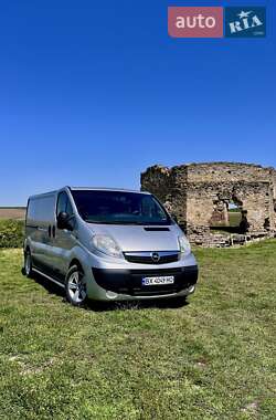 Вантажний фургон Opel Vivaro 2012 в Хотині