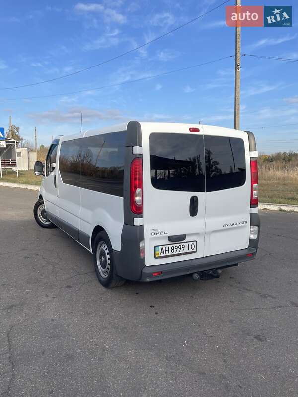 Мінівен Opel Vivaro 2013 в Слов'янську