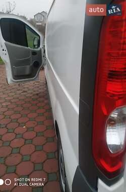 Грузовой фургон Opel Vivaro 2013 в 
