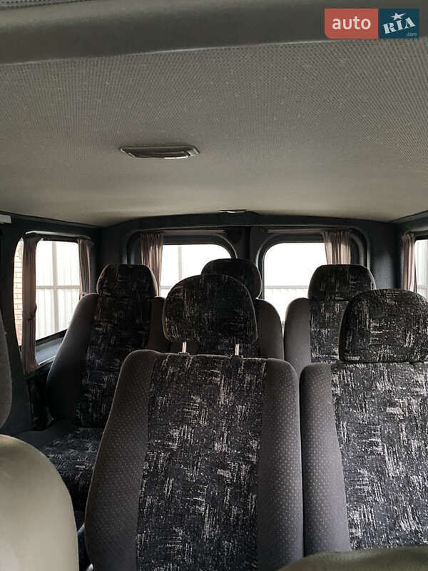 Минивэн Opel Vivaro 2006 в Черновцах