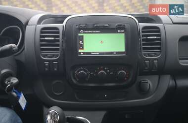 Минивэн Opel Vivaro 2016 в 