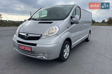 Вантажний фургон Opel Vivaro 2014 в Радивиліві