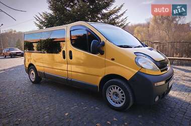 Минивэн Opel Vivaro 2004 в Черновцах