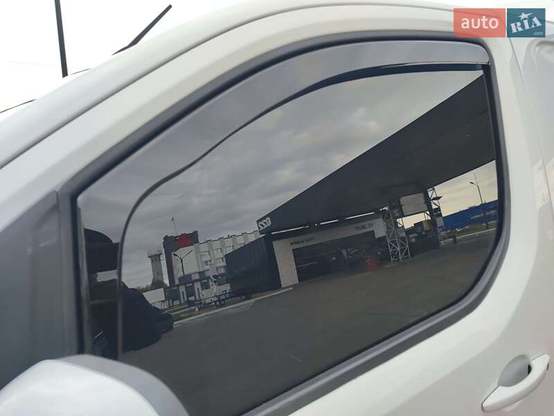 Грузовой фургон Opel Vivaro 2020 в Дубно