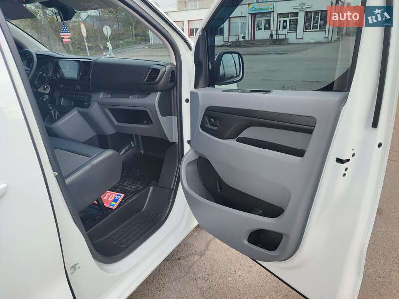 Грузовой фургон Opel Vivaro 2020 в Дубно