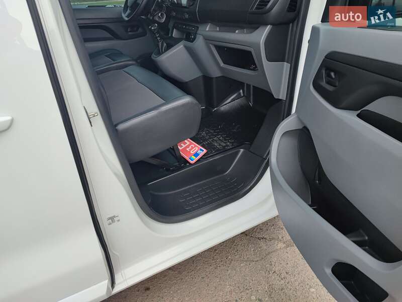 Грузовой фургон Opel Vivaro 2020 в Дубно