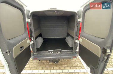 Вантажопасажирський фургон Opel Vivaro 2012 в Дубні