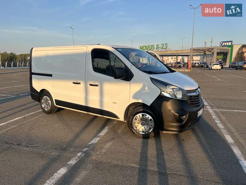 Вантажний фургон Opel Vivaro 2015 в Києві