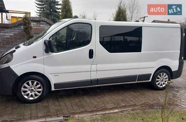 Минивэн Opel Vivaro 2005 в Ровно