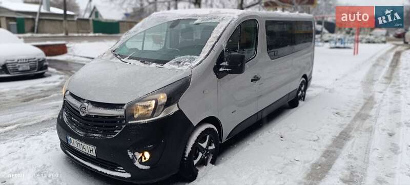 Минивэн Opel Vivaro 2015 в Житомире