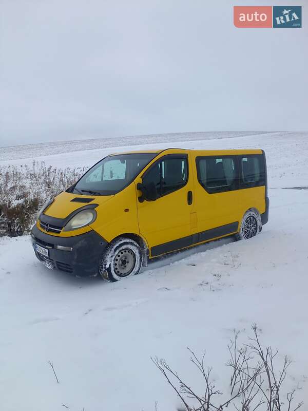 Мінівен Opel Vivaro 2004 в Хоросткові