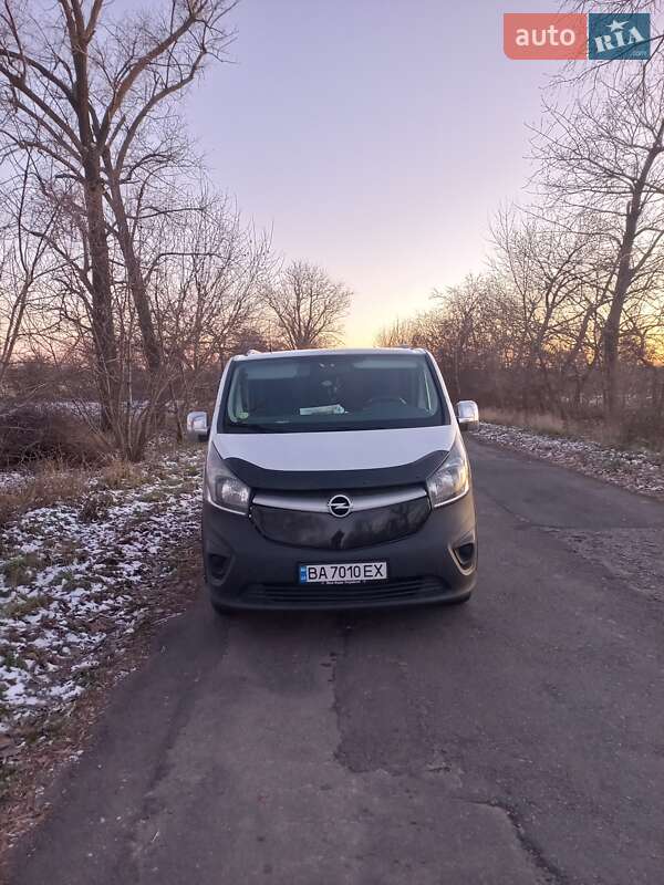 Opel Vivaro 2016