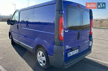 Вантажний фургон Opel Vivaro 2011 в Рівному