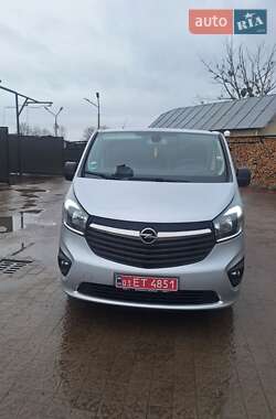 Мінівен Opel Vivaro 2015 в Івано-Франківську