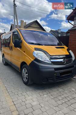 Мінівен Opel Vivaro 2012 в Самборі