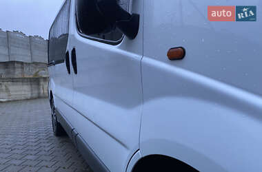 Минивэн Opel Vivaro 2014 в Кицмани