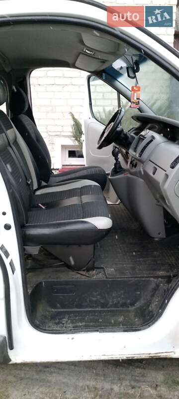 Минивэн Opel Vivaro 2006 в Камне-Каширском
