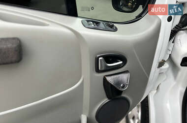 Минивэн Opel Vivaro 2010 в 