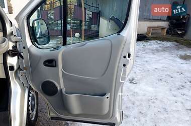 Мінівен Opel Vivaro 2005 в Івано-Франківську