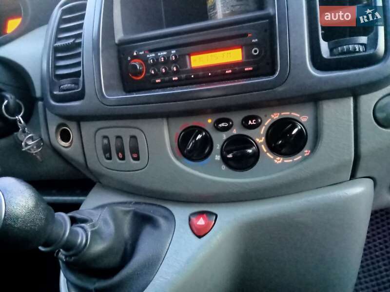 Грузовой фургон Opel Vivaro 2010 в Белой Церкви