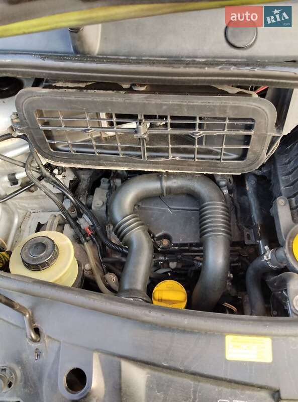 Грузовой фургон Opel Vivaro 2010 в Белой Церкви