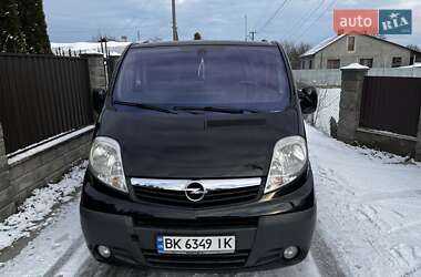 Вантажний фургон Opel Vivaro 2008 в Кореці