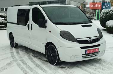 Мінівен Opel Vivaro 2014 в Луцьку