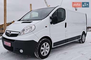 Вантажний фургон Opel Vivaro 2014 в Рівному