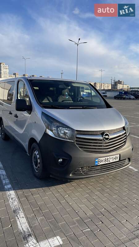 Минивэн Opel Vivaro 2014 в 