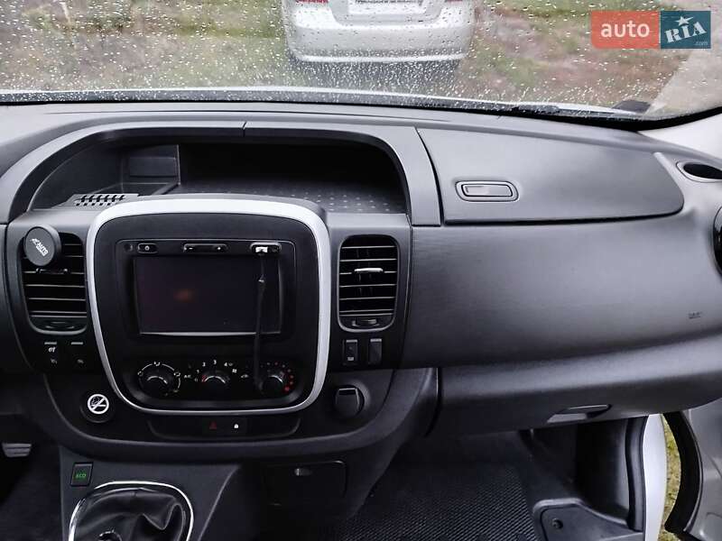 Минивэн Opel Vivaro 2015 в Белой Церкви