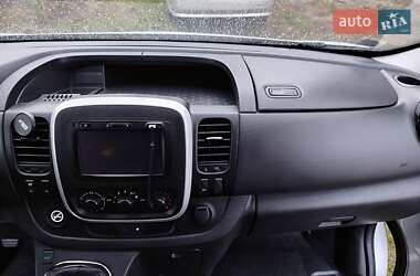 Минивэн Opel Vivaro 2015 в 