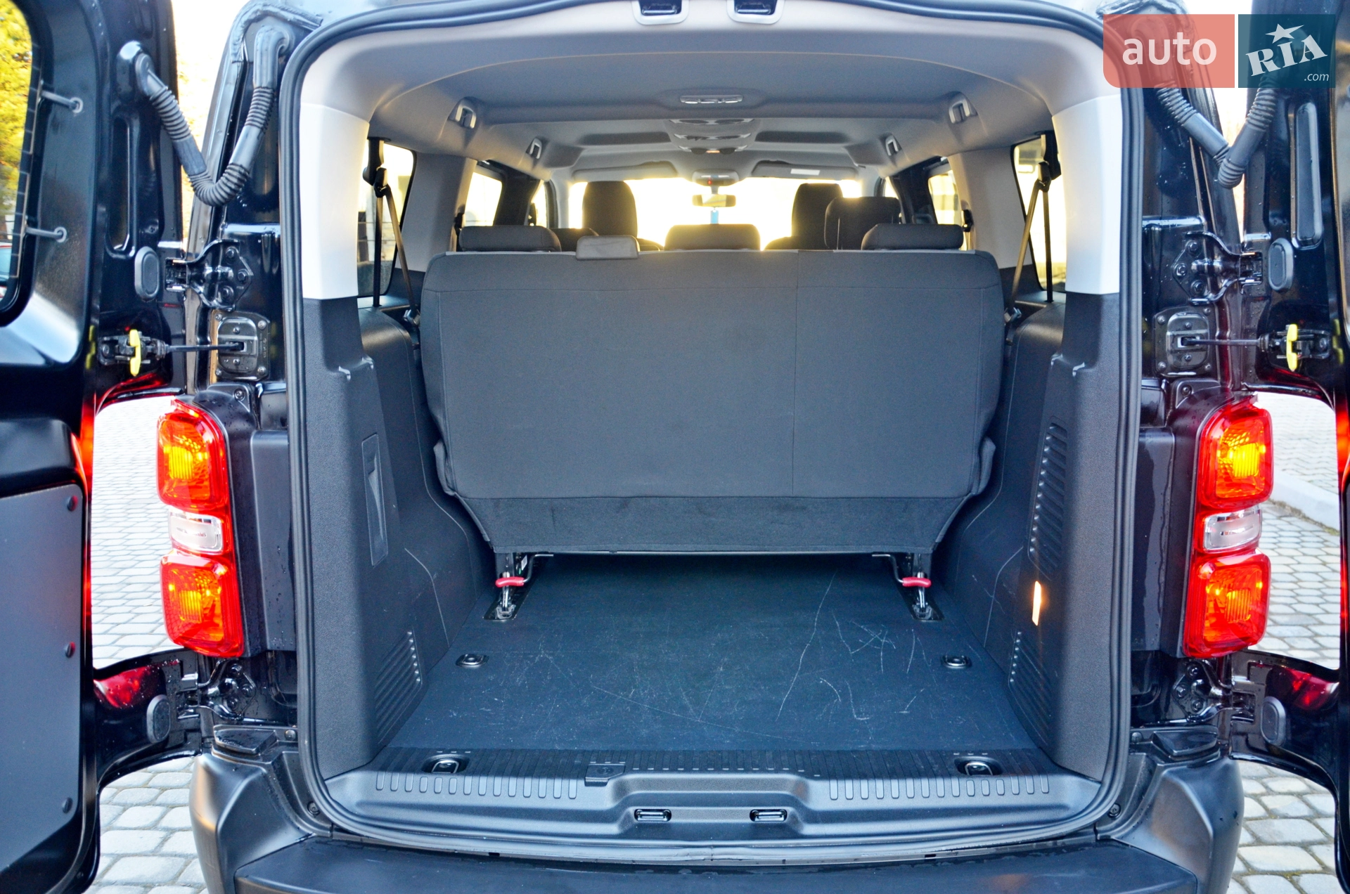 2020 Opel Vivaro - мініатюра 10
