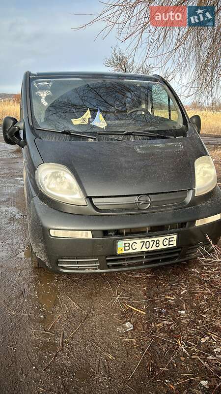 Мінівен Opel Vivaro 2003 в Слов'янську