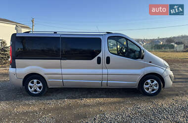 Мінівен Opel Vivaro 2012 в Чернівцях