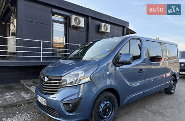 Минивэн Opel Vivaro 2015 в 