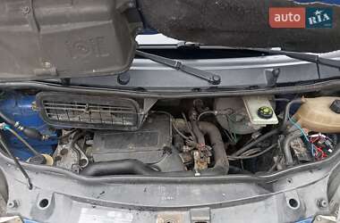 Мінівен Opel Vivaro 2004 в 