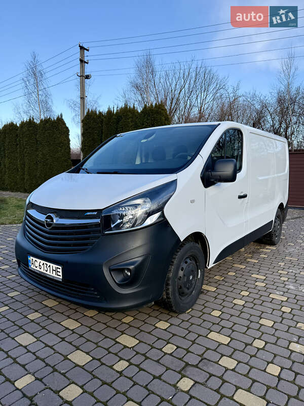 Грузовой фургон Opel Vivaro 2018 в Нововолынске