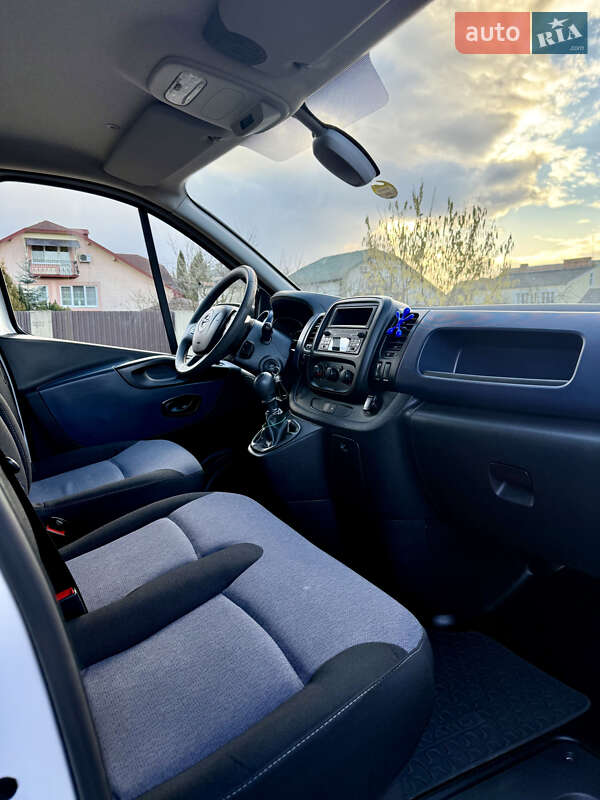 Грузовой фургон Opel Vivaro 2018 в Нововолынске