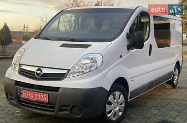 Вантажопасажирський фургон Opel Vivaro 2012 в Дубні