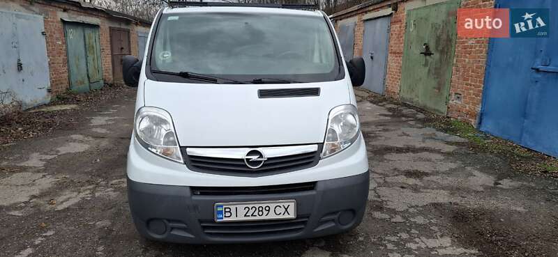 Вантажний фургон Opel Vivaro 2014 в Полтаві