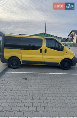 Минивэн Opel Vivaro 2004 в Вараше