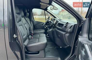 Минивэн Opel Vivaro 2016 в 