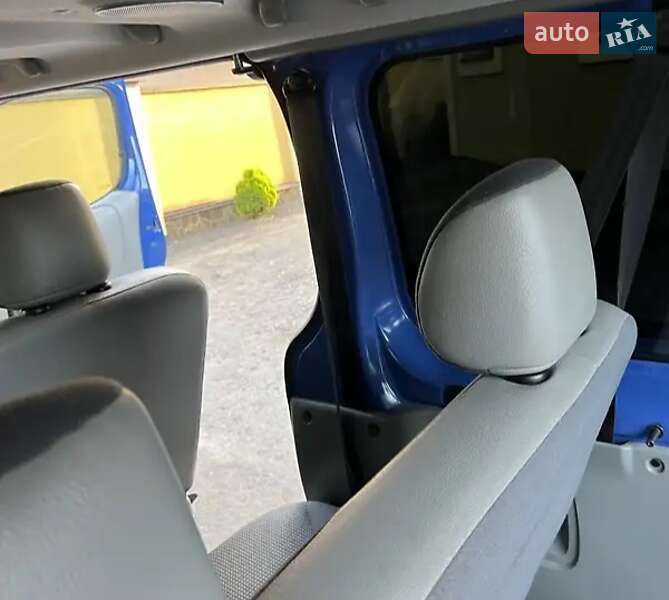 Минивэн Opel Vivaro 2011 в Умани