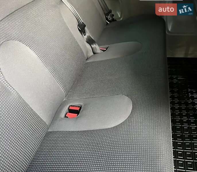 Минивэн Opel Vivaro 2011 в Умани