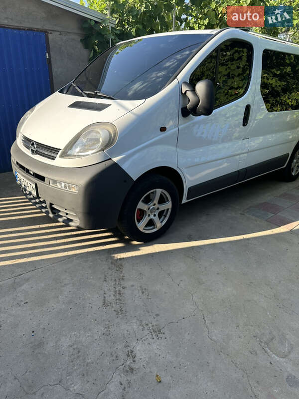 Opel Vivaro 2004