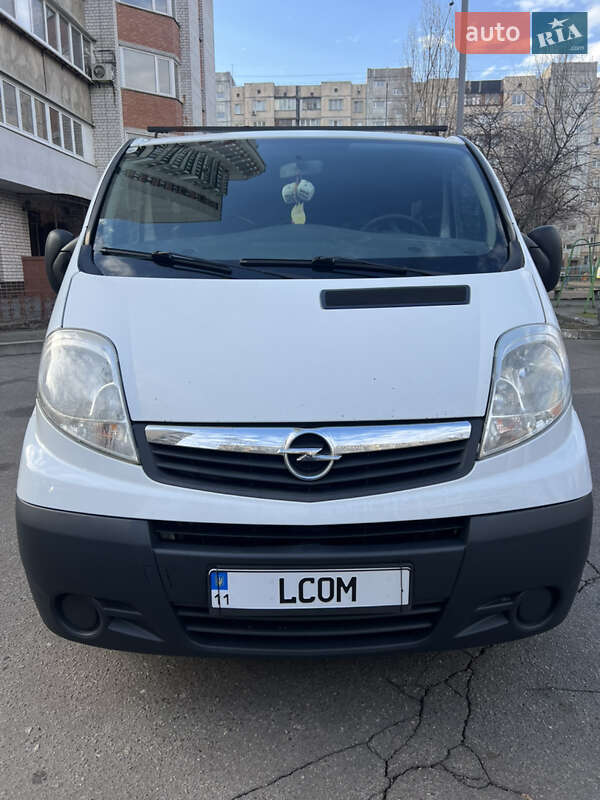 Грузопассажирский фургон Opel Vivaro 2013 в 
