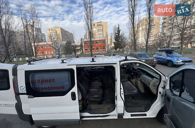Грузопассажирский фургон Opel Vivaro 2013 в 